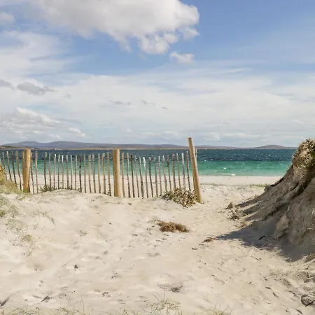 Sea Watch House * Раундстоун